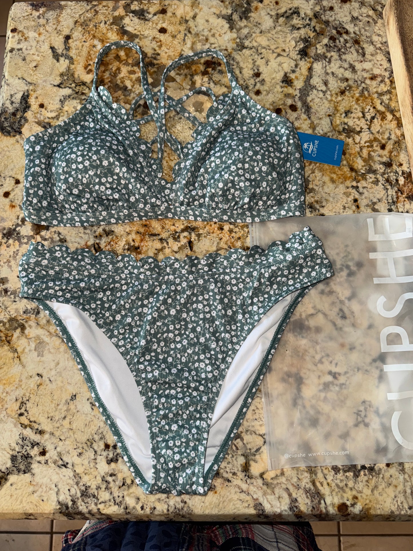 Medium bikini