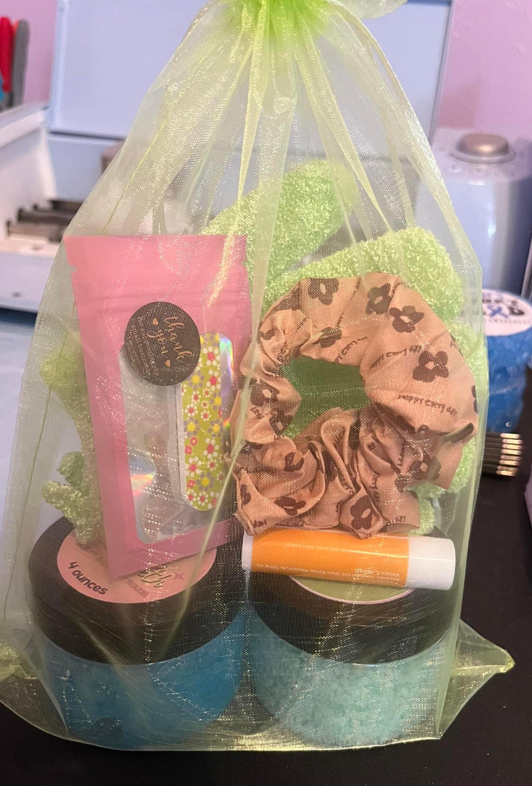 Bundle + extra scrub strawberry pc